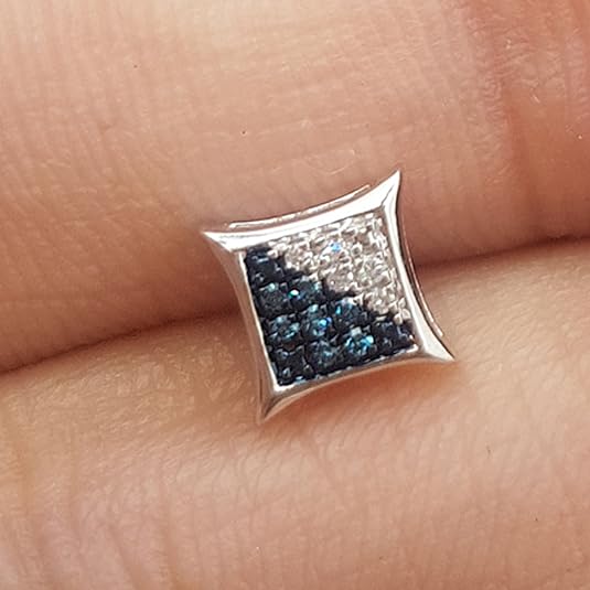 blue & white diamond stud earring