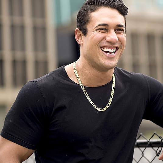 Man wearing 9mm Figaro Chain Gold-Plated Diamond-Cut Necklace