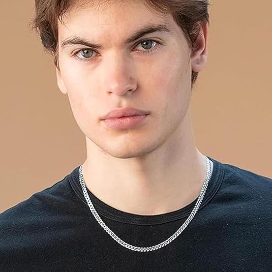 QUADRI 5mm Cuban sterling silver chain worn by model